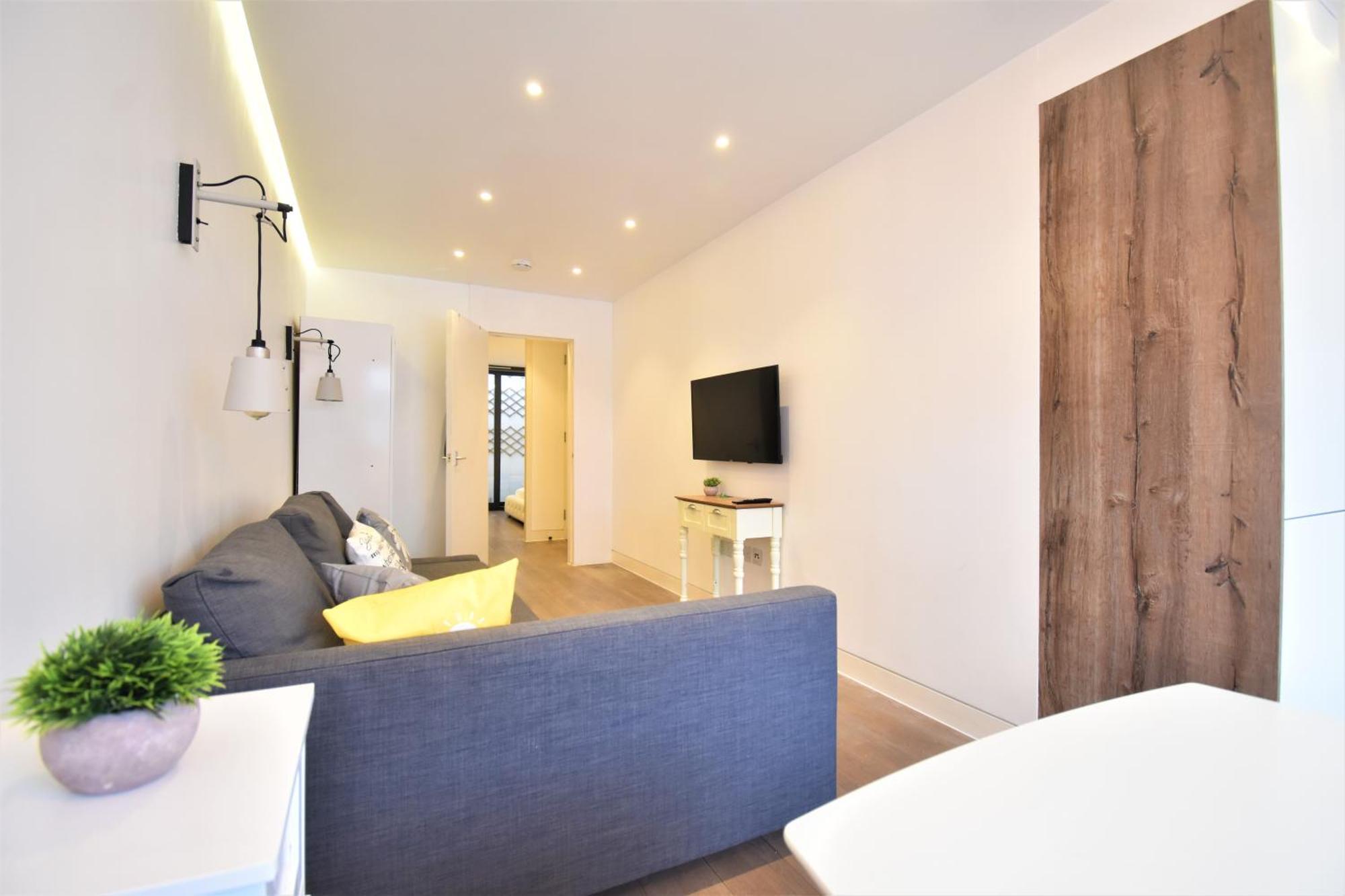 Superb Apartment, Shirland Mews Apartment London