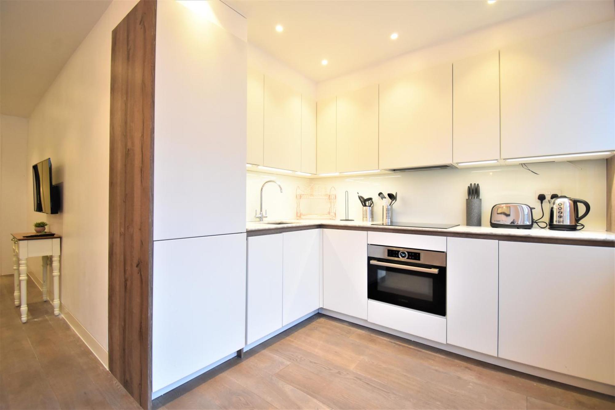 Superb Apartment, Shirland Mews Апартаменты Лондон